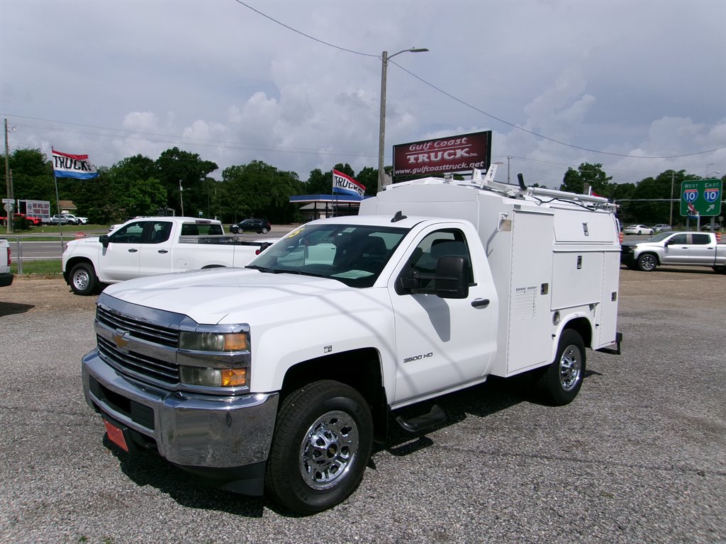 2015 Chevrolet Silverado 3500 Chassis Cab