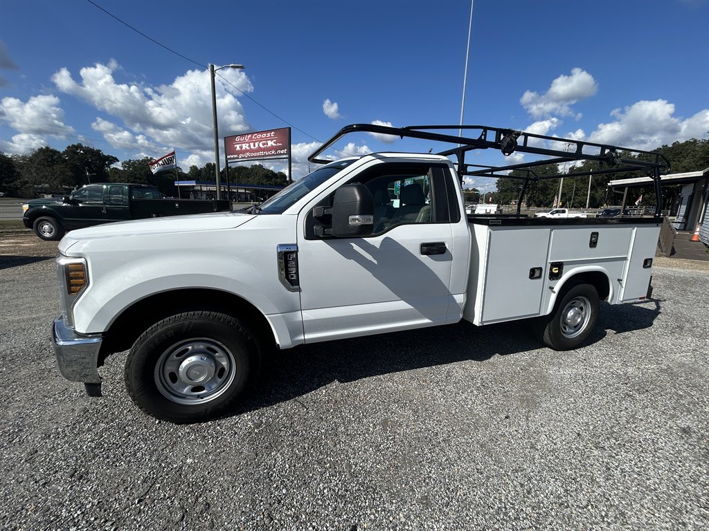 2019 Ford F-250 Super Duty XL's photo