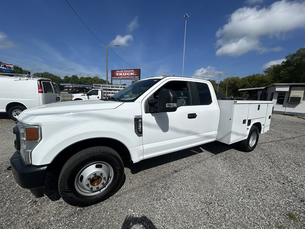 2022 Ford F-350 XL SuperCab 8' Box DRW's photo